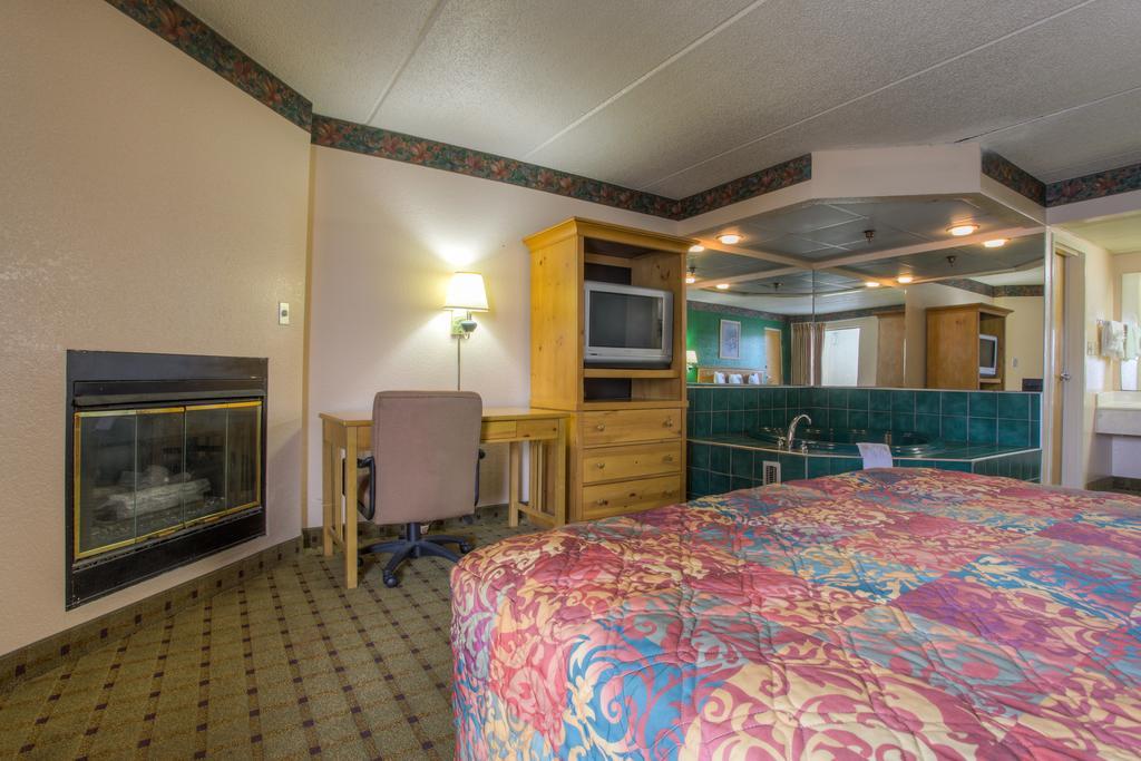 Royal Inn Пиджен Фордж Стая снимка
